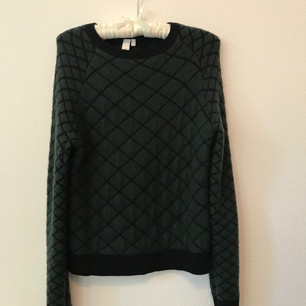 SI IAE Sweater